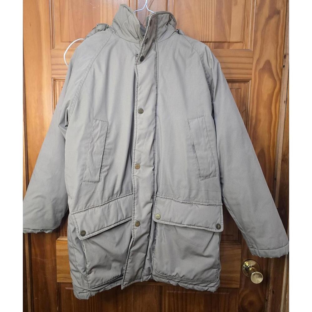 Vintage Field and Stream Jacket Size Medium! Has improfections!